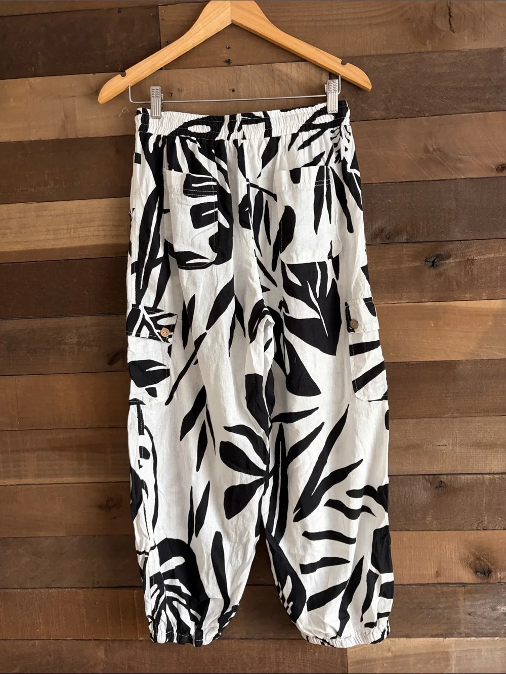 Christian Siriano Black & White Tropical Print Elastic Waist Pants - Picture 2 of 7